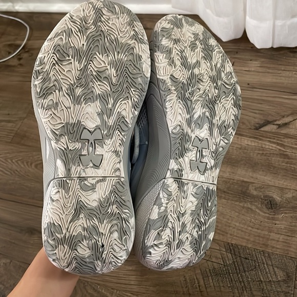 Size 9 - Under Armour HOVR Breakthru Mod Grey W - Picture 6 of 9